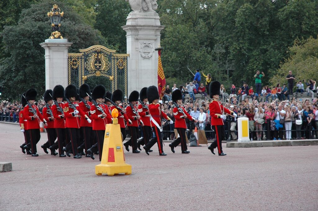 Imagen del cambio de guardia en Buckingham Palace en Londres